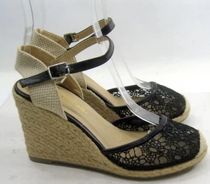 CITY CLASSIFIED New  Black 3.5 "High Wedge Heel  ROUND  Toe WOMEN Size 5.5 - Picture 1 of 7