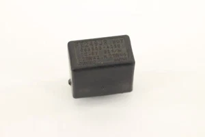 2006 Suzuki Gsxr750 Oem Turn Signal Blinker Relay Flasher Switch 38610-03f00 - Picture 1 of 10