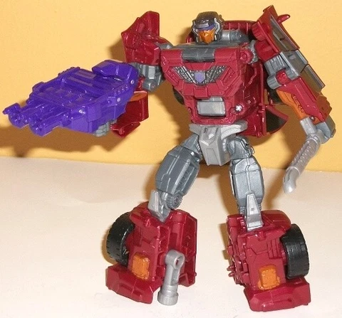 Transformers Combiner Wars DEAD END Complete Deluxe Generations Cover
