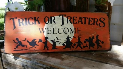 Primitive Halloween Sign Trick or Treaters Welcome Moon Kids in Costumes  - Image 1 of 4