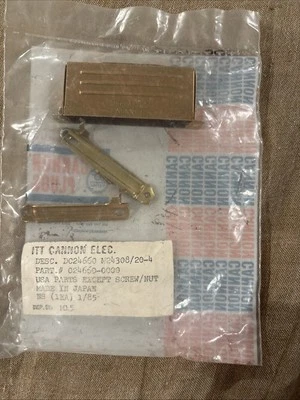 Conector ITT Cannon DC24660 M24308 Amarillo con Tornillos Hecho en Japón Nuevo de Lote Antiguo Foto 1 de 4