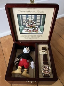 Disney LTD Ed Story Of Original Mickey Mouse Doll Historic Moment Watch & 5”Doll - Picture 1 of 5