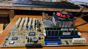 Placa Madre P4S800D-X con procesador y memoria RAM - Imagen 1 de 10