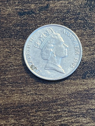 Foto 1 di 3