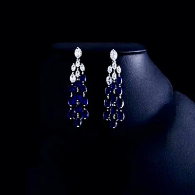 Шикарный набор из 18-каратного белого золота с заполненным в лаборатории синим сапфиром ожерелье серьги - Изображение 1 из 4