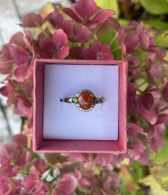 Anillo de jadeíta rojo natural certificado Birmania tamaño ajustable Foto 1 de 4