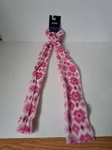 Women's Scarf Pink Soft Warm Winter New With Tags - Picture 1 of 3