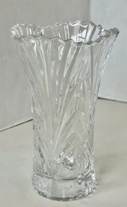 Mikasa Accent 4” Crystal Bud Flower Design Decorative Vase - Picture 1 of 5