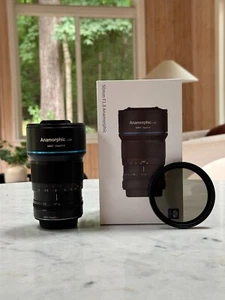 SIRUI MEK7M 50mm F1.8 Anamorphic Lens - MFT - Blue Flare - EXCELLENT CONDITION - Picture 1 of 4