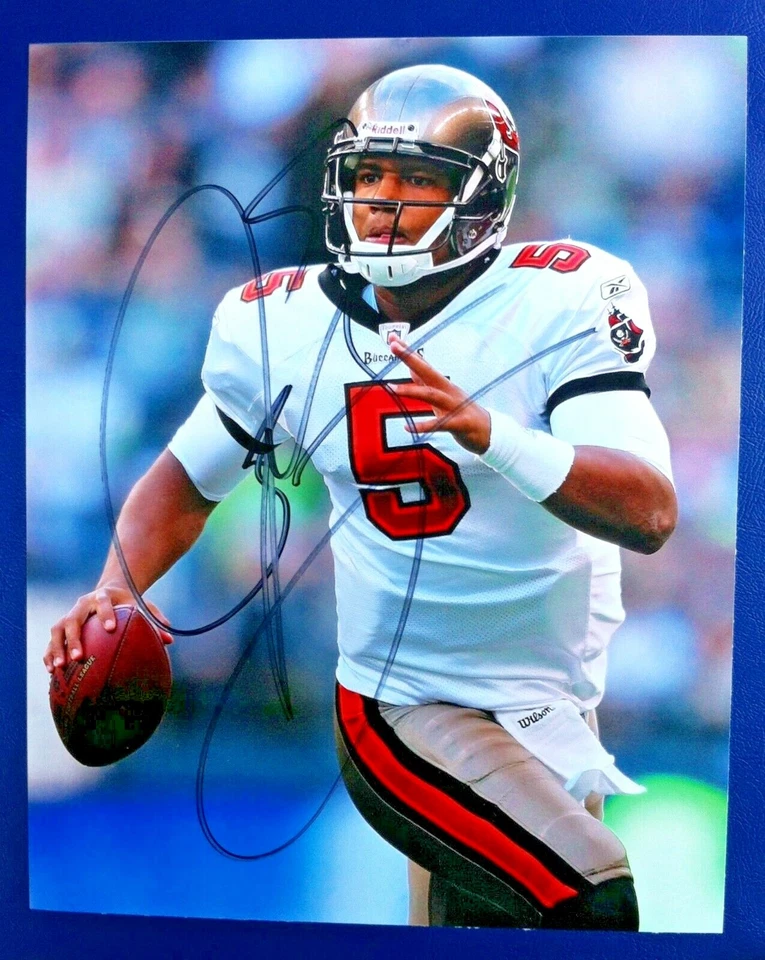 Foto firmada por Josh Freeman TAMPA BAY BUCS 8"X10" con certificado de autenticidad Foto 1 de 1