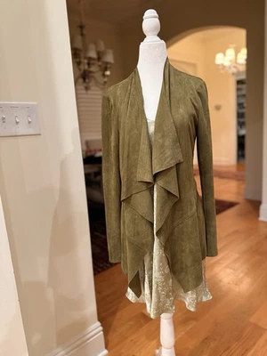 Chaqueta Cascada Vintage Imitación Gamuza Verde Oliva Frente Abierto Drapeada Mediana  Foto 1 de 4
