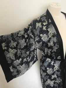 Black grey 100% silk kimono robe dressing gown butterfly print 10 12 - Picture 1 of 12