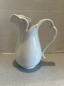 Vintage Royal Haeger Ceramic White Pitcher Vase 9.5” Dundee, IL Mark USA - Bild 1 von 9