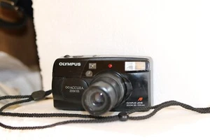 Olympus Accura Zoom 105 Camera 35mm Point & Shoot With Case And Battery Tested - Picture 1 of 17
