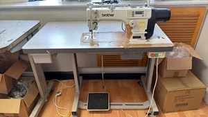 Brother S-7100A-403 Single Needle Lockstitch Industrial Sewing Machine - Picture 1 of 3