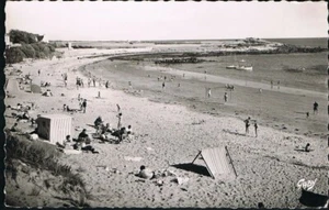 La TRINITÉ sur MER 56 CPSM written to Miss C GUY Poste 12 St Affrique 19-9-1952 - Picture 1 of 2