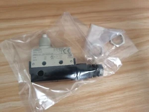 1PCS OMRON SHL-D55 SHLD55 LIMIT SWITCH -NEW FREE SHIPPING #ON - Picture 1 of 4