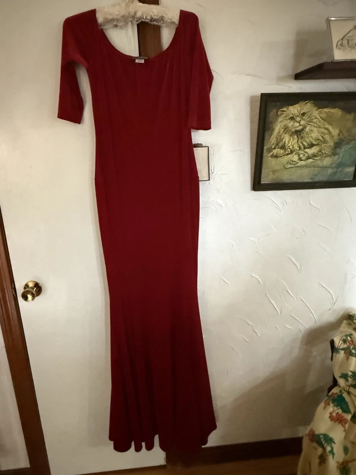 The Pyramid Collection Women’s Large Velvet Dress - Image 1 of 2