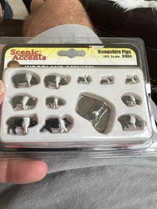 Woodland Scenics Scenic Accents A1864, cerdos de Hampshire, animales de granja, escala HO - Imagen 1 de 4