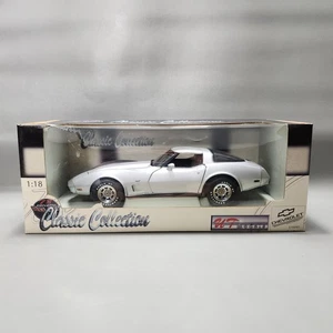 UT Models 1978 Corvette 25th Silver Anniversary Edition UT0597 1:18 Diecast - Picture 1 of 12