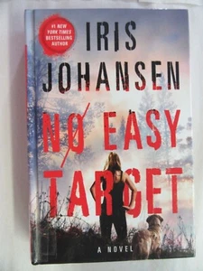 No Easy Target by Iris Johansen (2017, Hardcover, Large Type / large print editi - Foto 1 di 10