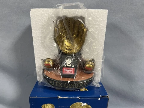 2011 Kansas City Royals Alex Gordon Replica Gold Glove Statue Cover