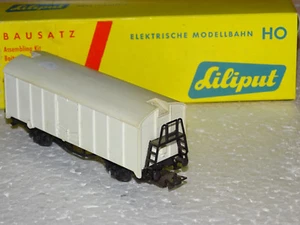 LILIPUT     WAGON COUVERT A ESSIEUX  EN BOITE  POUR RESEAUX HO - Picture 1 of 4