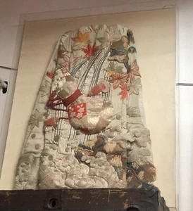 19th Century Japanese Silk Kabuki Costume Wedding Dress In Acrylic Case - Picture 1 of 3