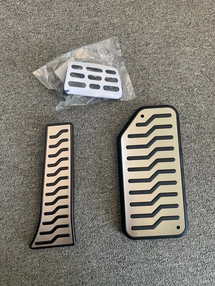 Cubierta de reposapiés de aluminio OEM 3 piezas Ems 32825-C2300 para Hyundai Palisade 2020~2024 Foto 1 de 2