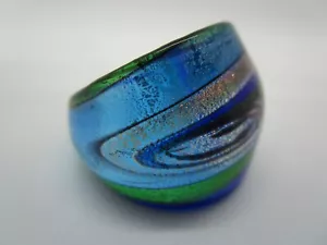 Anillo de vidrio Murano para damas azul dorado verde arremolinado juntos talla 7-8 - Imagen 1 de 5