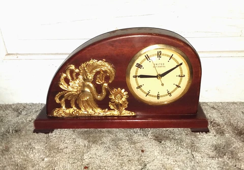 Vtg United Self Starting Walnut Mantel Clock Art Deco Brass Peacock RARE, 110 V Cover