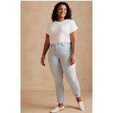 Banana Republic high-rise girlfriend jean women's size 14 light wash