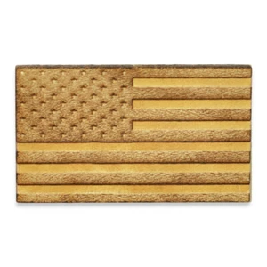 PinMart Patriotische Amerikanische Flagge US Flagge Made in USA Lasergravur 3D Schnitt W - Bild 1 von 4