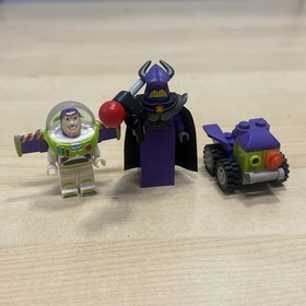 LEGO Zurg Minifigure - 7593 Toy Story - Buzz's Star Command Spaceship