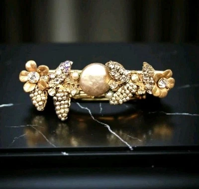  Broche Floral Miriam Haskell Barroco Perla Estrás Tono Dorado Filigrana Firmado Foto 1 de 4