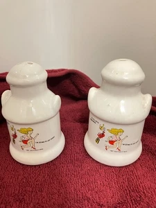 Vintage Las Vegas Salz & Pfefferstreuer Hausfrau Dame läuft Keramik Set 1987 - Bild 1 von 6