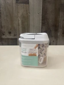 Kitchen Details .7L Airtight Stackable Container - Picture 1 of 5