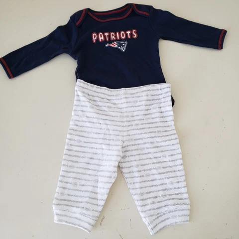 New England Patriots One Piece + Pants Baby Infant 0/3 Months Blue Whit NFL NWOT Cover