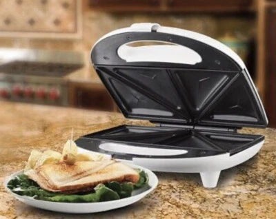 Brentwood TS-240W Non-Stick Compact Dual Sandwich Maker 750W White NEW - Image 1 of 3