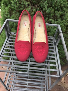 UGG Australia flache rote Lederschuhe US Größe 10 hergestellt in Vietnam neu ohne Karton - Bild 1 von 7