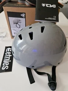 Schutzhelm Fahrrad Helm BMX Skate Halle GR. S/M Grau - Bild 1 von 3
