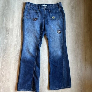 Jeans donna Tommy Hilfiger taglia 12 con toppe ricamate disegno svasato vintage - Foto 1 di 13