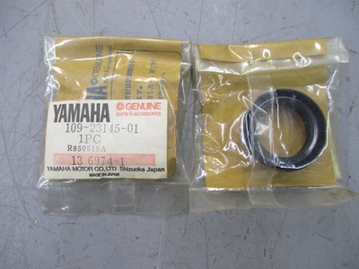 2 SELLOS HORQUILLA YAMAHA GT80 JT1 RD 60 GT MX 80 NOS 109-23145-01-00 Foto 1 de 2