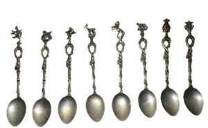 Vintage Set of 8 Italian Montagnani Style 5" Ornate Demitasse Souvenir Spoons - Picture 1 of 5