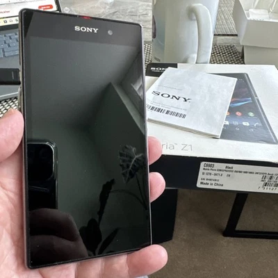 Sony Xperia Z1 C6903 Smartphone 16GB Black - Image 1 of 4