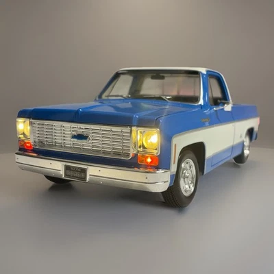 Camioneta Chevrolet C-10 1974 Custom LIT LUCES DE TRABAJO 1:18 azul Cheyenne Foto 1 de 4