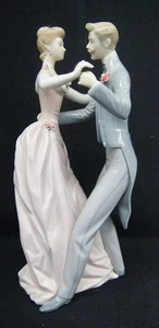 LLADRO Porcelain Figurine #1372 Anniversary Waltz 12.25" 1978 SPAIN - Picture 1 of 5