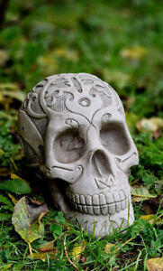 Medium Skull Skeleton Statue Stone Garde Ornament Halloween Decor Sculpture Gift