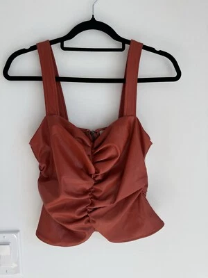 Top cami de cuero sintético pequeño para mujer Lush NUEVO Foto 1 de 4