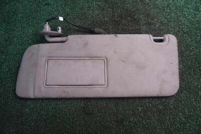 Quebra-sol 2016 DODGE RAM 2500 DRIVER SIDE FABRICANTE DE EQUIPAMENTO ORIGINAL 1 peça 1VF25BD1AD - Imagem 1 de 3